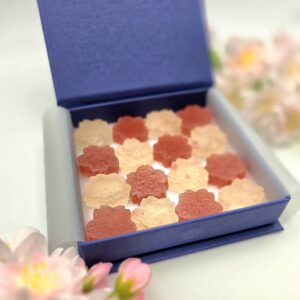 Kohaku Sakura und Erdbeer